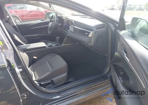 2025 Toyota Camry Le z USA, uszkodzony, nr VIN 4T1DAACK0SU115979